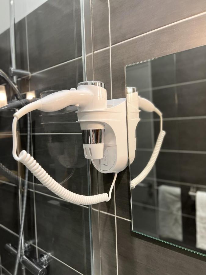 La Marquise - Cosy Flat - Jacuzzi - Senlis Apartment Санлис Екстериор снимка