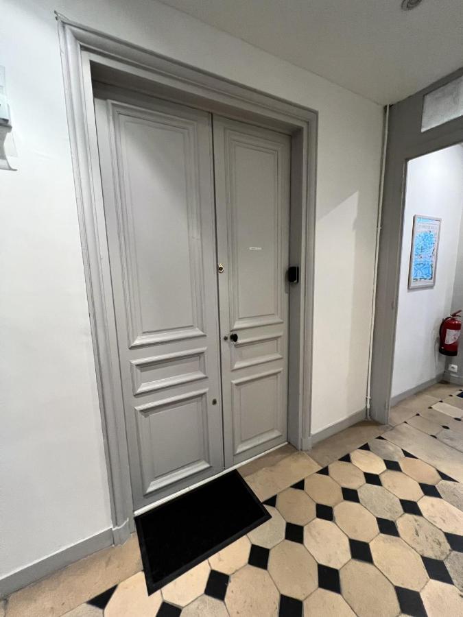La Marquise - Cosy Flat - Jacuzzi - Senlis Apartment Санлис Екстериор снимка